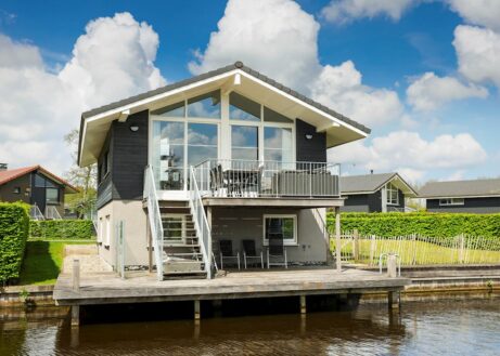 SMR-8C: 8-persoons woning